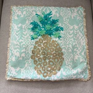 Lilly Pulitzer Pottery Barn Teen pineapple throw pillow cover tassels 16” x 16”